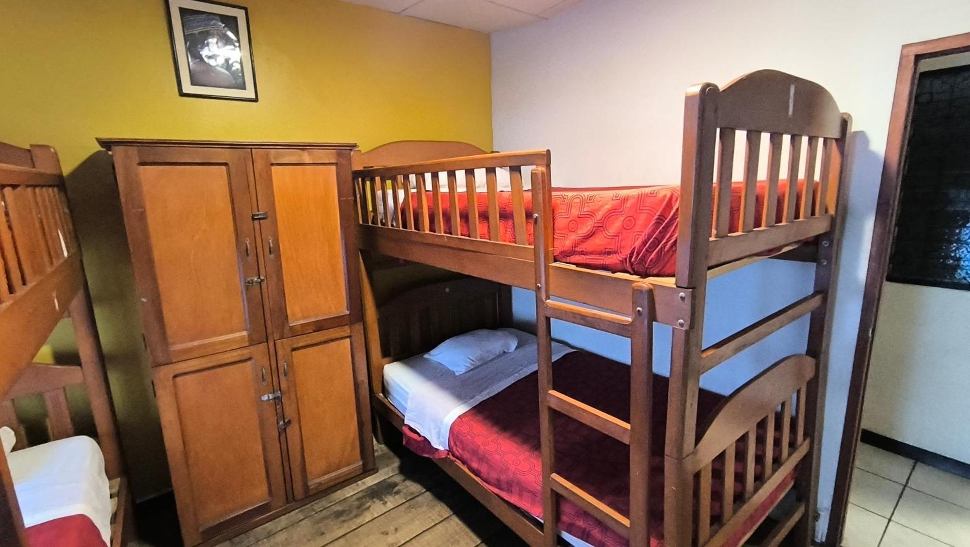 Flying Dog Hostel Ικίτος Εξωτερικό φωτογραφία