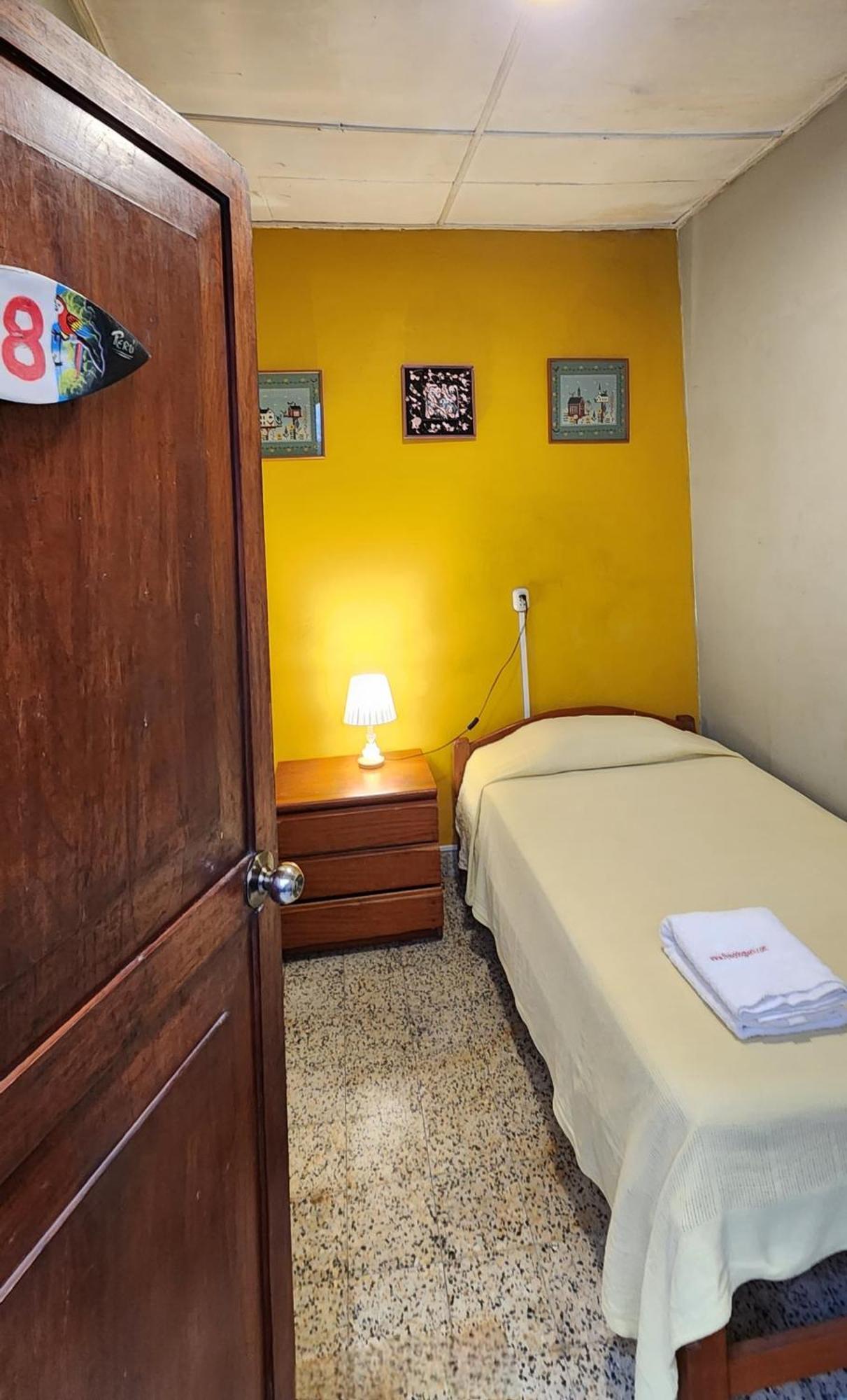 Flying Dog Hostel Ικίτος Εξωτερικό φωτογραφία