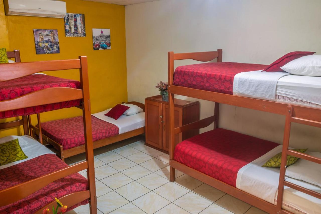 Flying Dog Hostel Ικίτος Εξωτερικό φωτογραφία